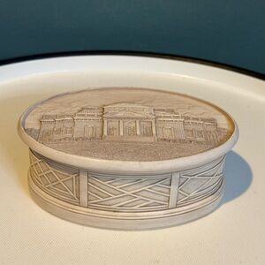 Oval Trinket Box with Architectural Design of Monticello - Thomas Jefferson